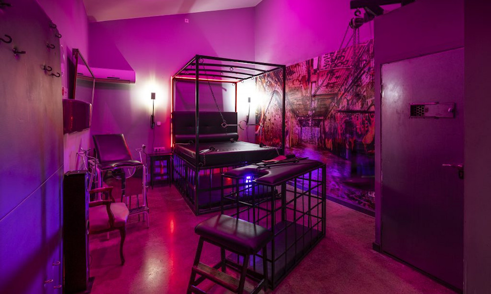 clandestino rooms mazmorra bdsm